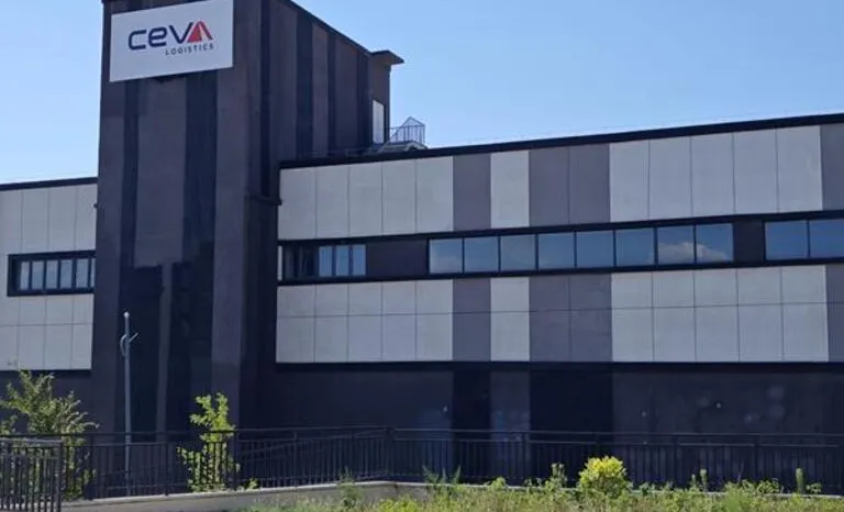 NovoCargo Logistics warehouse